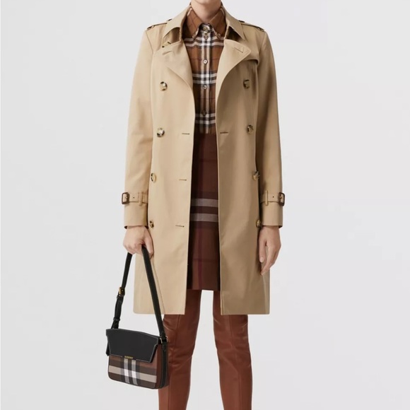 Burberry trenchcoat - Picture 3 of 10